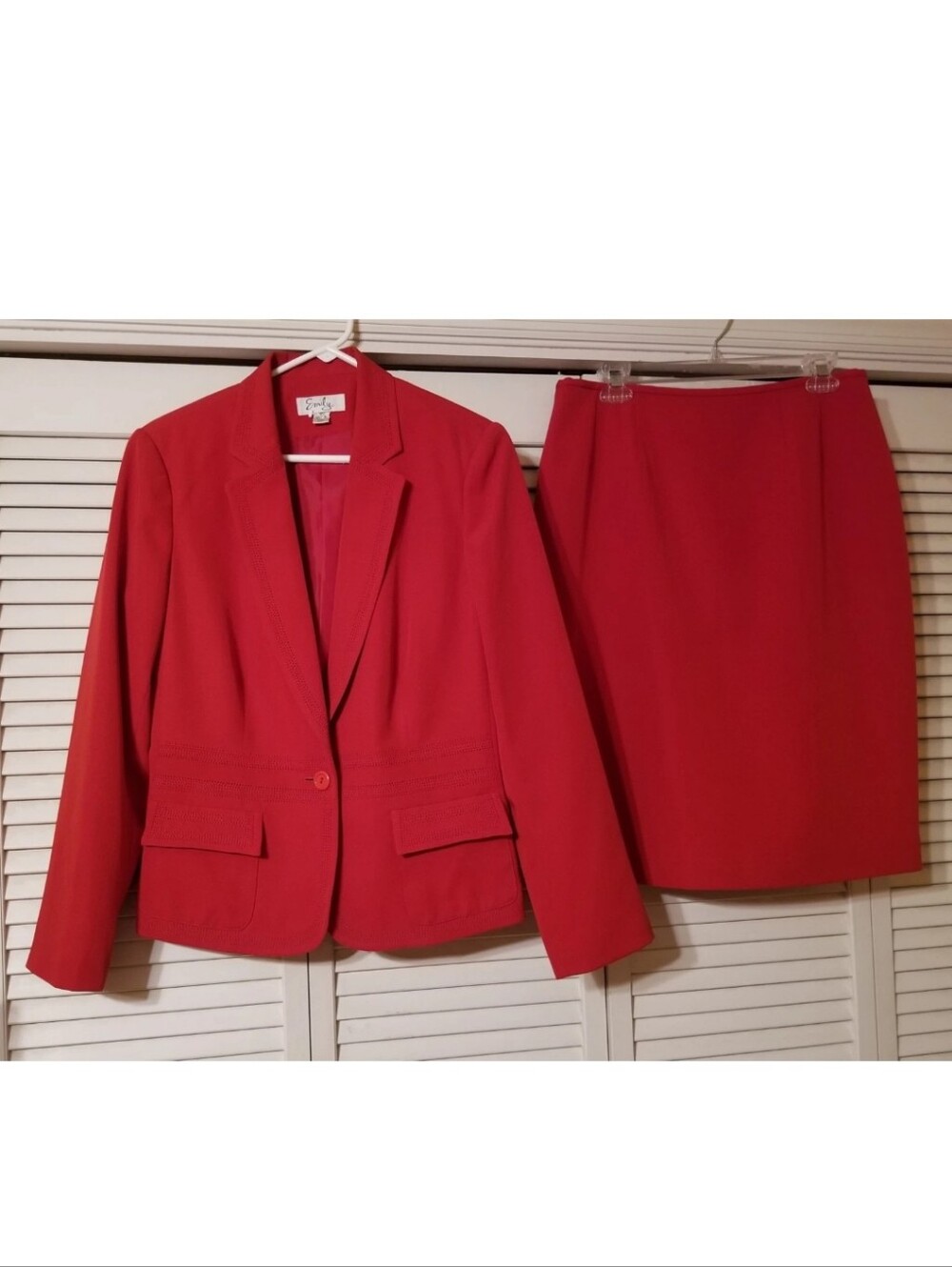 Emily 2-Piece Size 12 Jacket Skirt Suit Red Lined Polyester Spandex